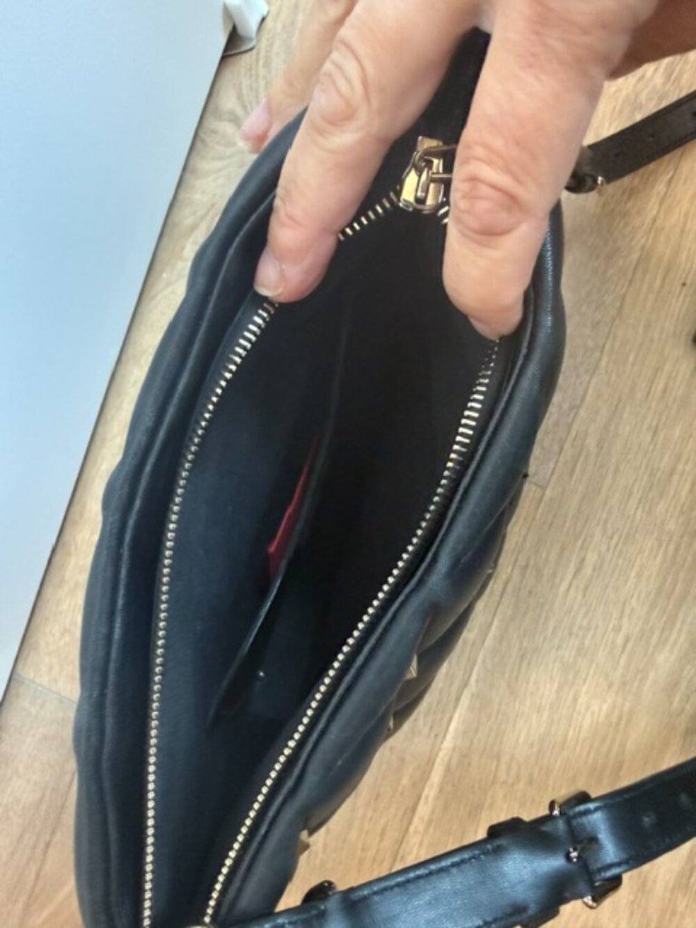 Authentic Valentino Black Leather Gold Rockstud Candystud Crossbody Bag Clutch - Picture 10 of 12